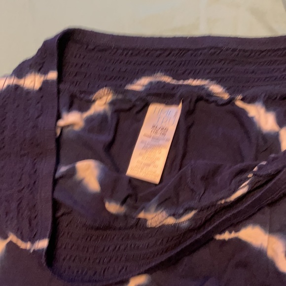 It’s a skirt - Picture 2 of 4